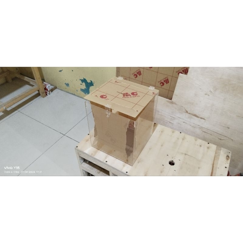 

Kotak amal 20*20*20cm