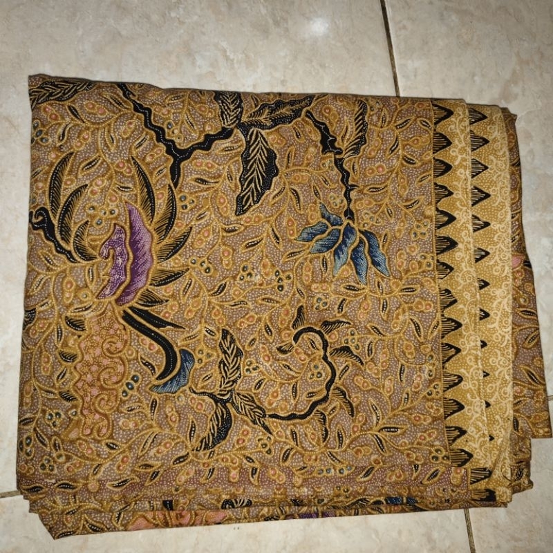 barang warisan kain batik kuno antii jadul