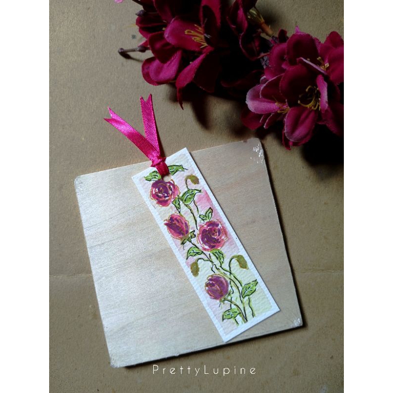 

Pembatas buku-bookmark, dengan lukisan tangan asli 10,5 X 3,5 cm// "Romantic Roses", watercolor cat air