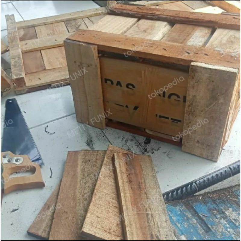 

Packing kayu sederhana untuk pengaman