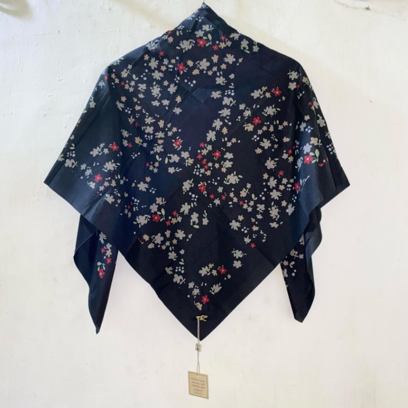 Hijab Azara Motif Bunga