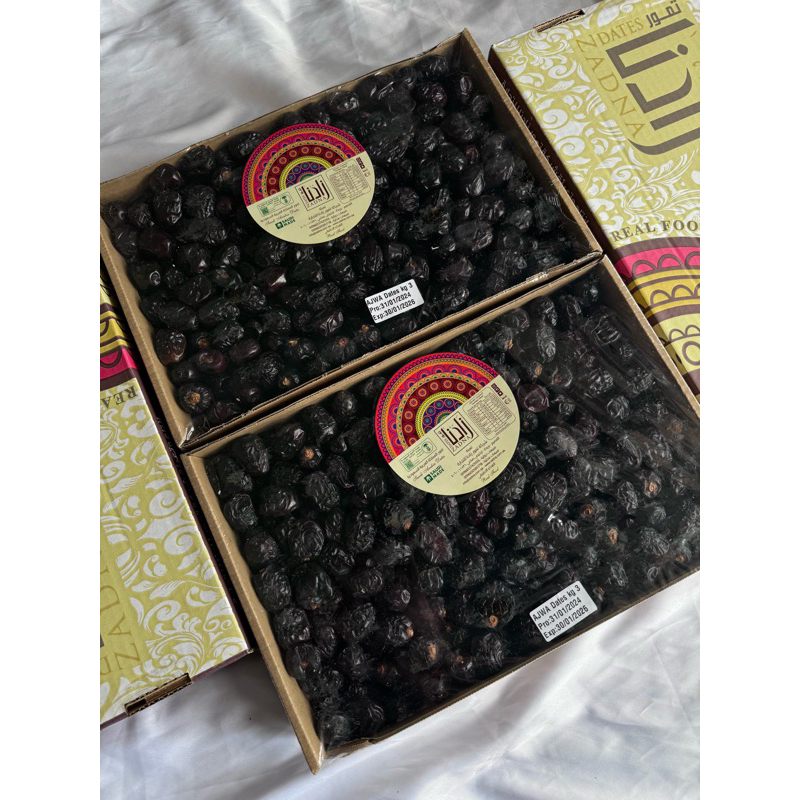 

Kurma Ajwa Madinah merk Zadna 3kg