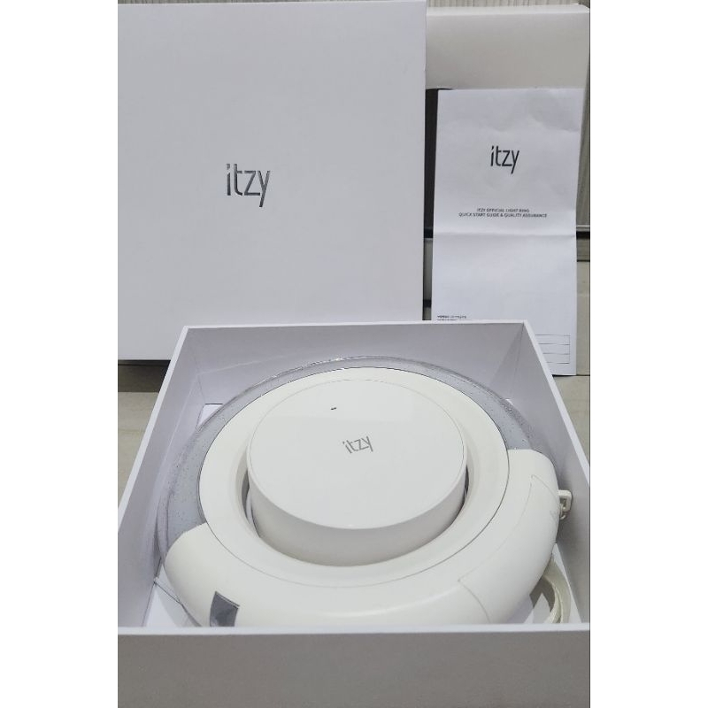 PRELOVED LIGHTRING ITZY