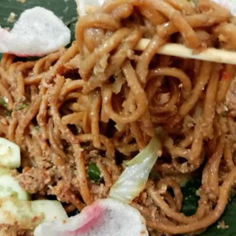 

Mie pecal waksolo