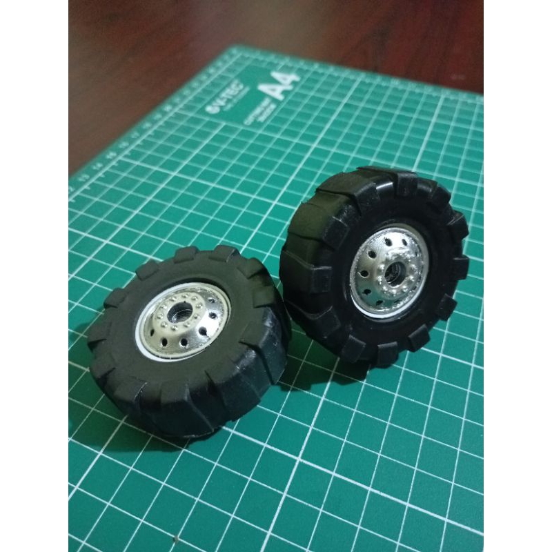 Aksesoris DIY Miniatur Skala Truk Plastik Modifikasi - Tutup Pelek Ban Depan Rim Dop Velg - Model Bi