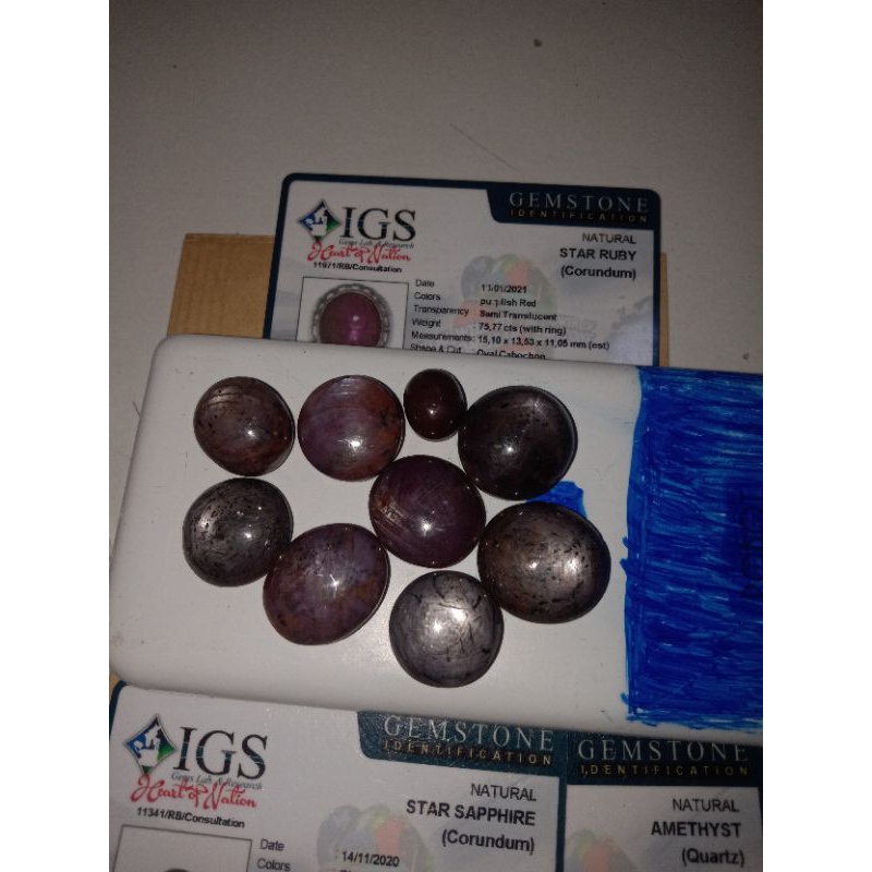 SAFIR STAR COLOUR RED, PURPLE (CORUNDUM)