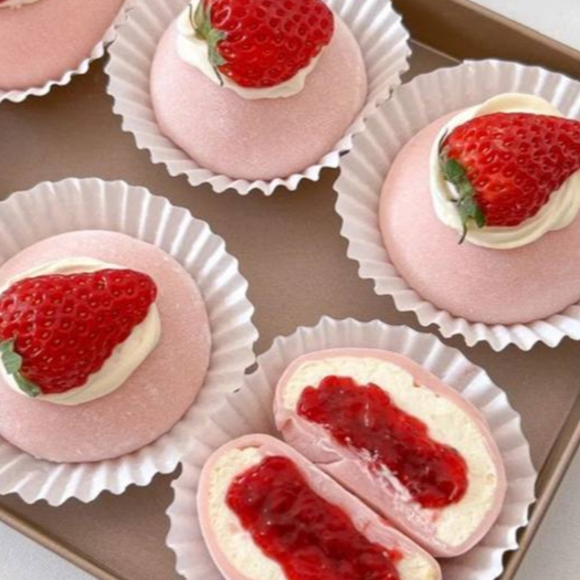 

Daifuku Mochi Strawberry