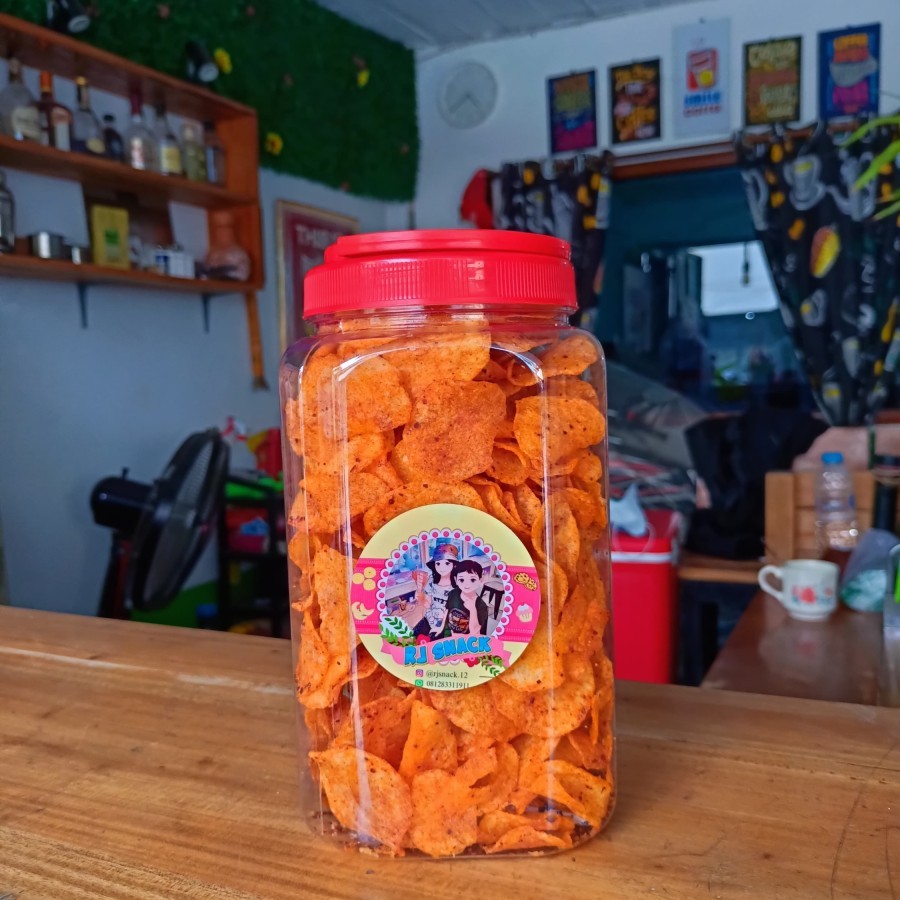 

Keripik Kentang Varian Spicy Kemasan Toples Jumbo 320gr Cemilan Kekinian Enak