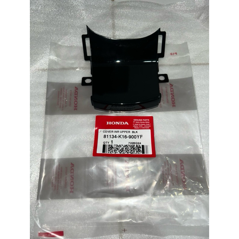 COVER INNER UPPER SCOOPY FI K16 HITAM DAN PUTIH - AHM