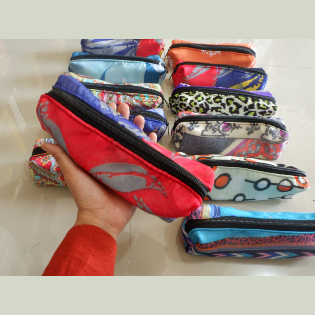 

Tempat Pensil / Pouch Kain