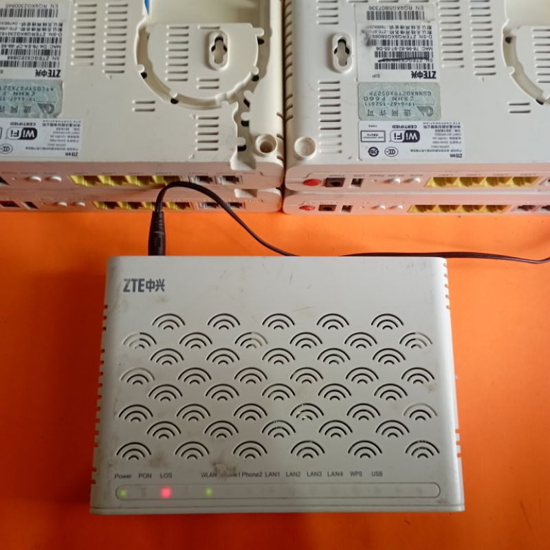 ZTE F660 GPON  ROUTER WIRELESS