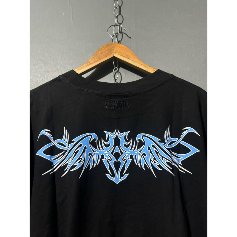 VETEMENTS LONGSLEEVE TRIBAL BLUE ORIGINAL SECOND USED SIDEHAND PRINTED