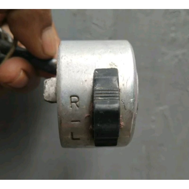 Saklar kanan honda c70 original holder kanan atas honda c50 c90 original