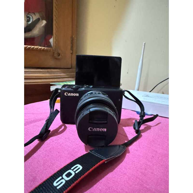 kamera mirrorless canon m10 second bekas