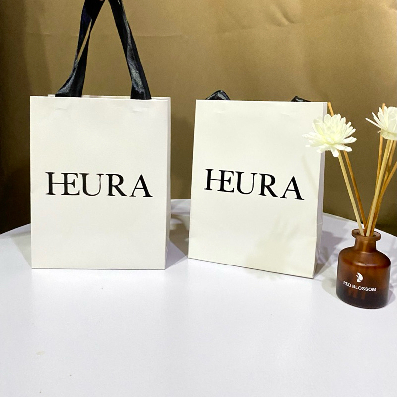 

Paper Bag HEURA Paper Bag Parfume Pembungkus Kado