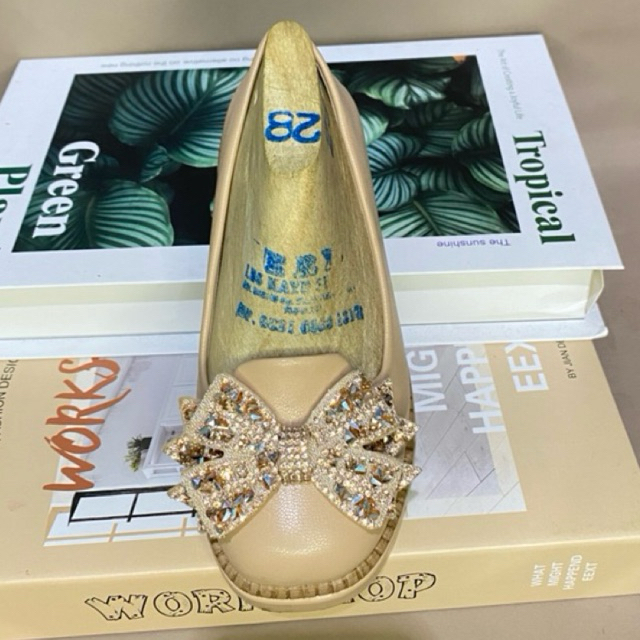 Pansus anak perempuan sepatu anak