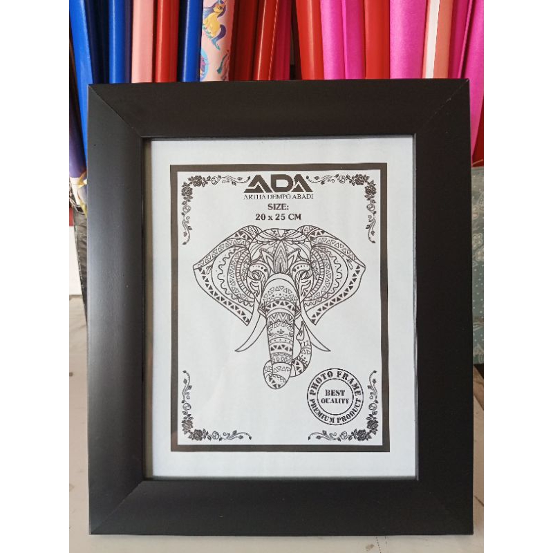 bingkai foto 20x25 cm / bingkai foto 10in / bingkai kayu 10in / bingkai 10r / bingkai kayu hitam put