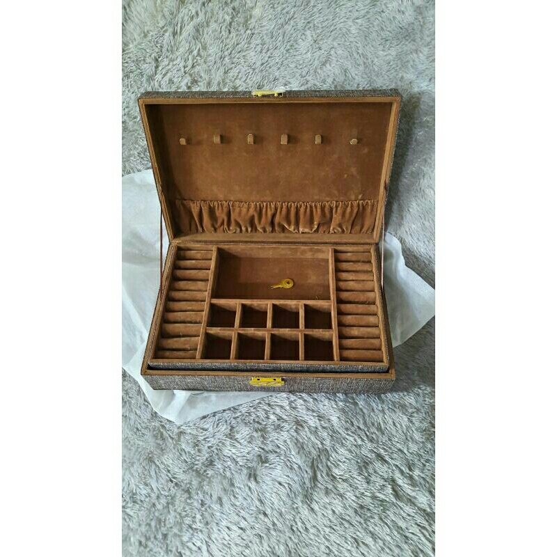 Kotak Perhiasan Tingkat Full Set Preloved