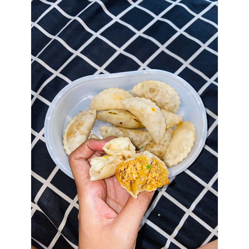 

cireng gemoy 1 porsi isi 10 pcs free chili oil