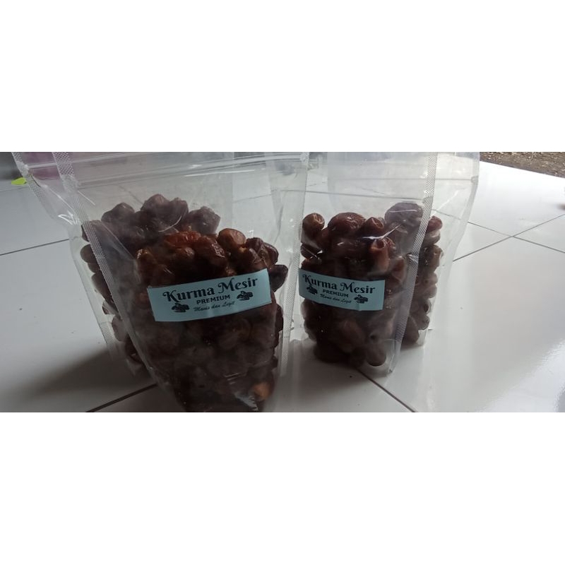 

Kurma Mesir Premium
