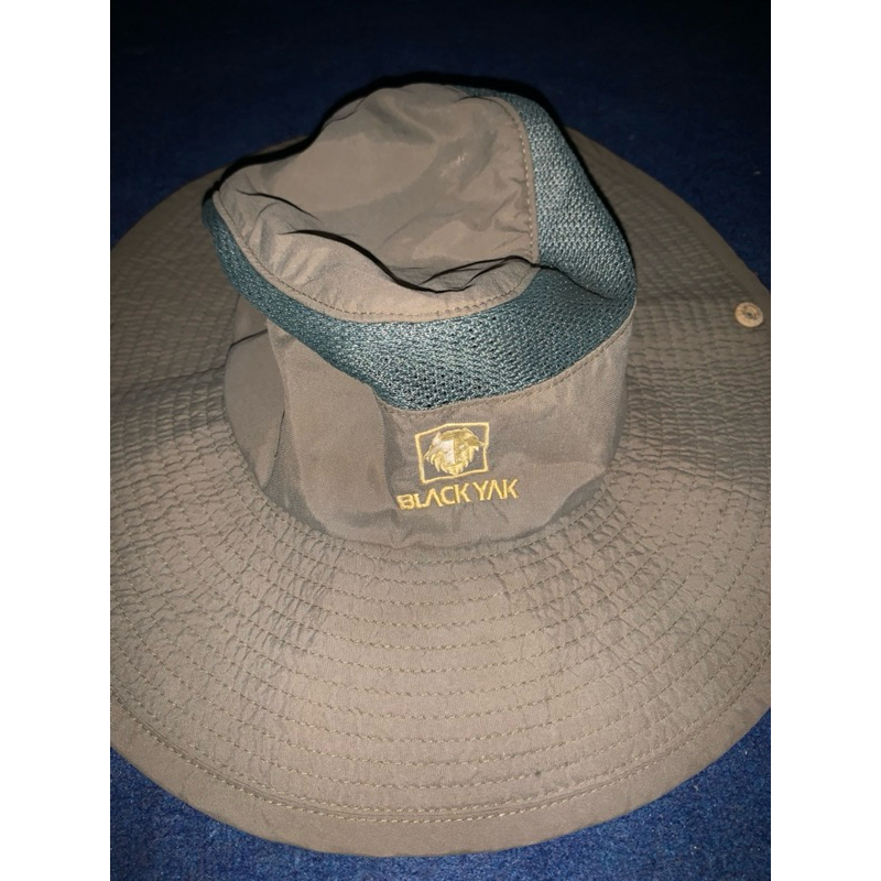 topi rimba blackyak