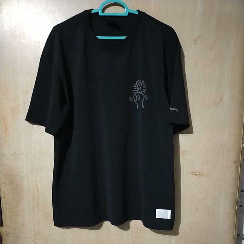 kaos kith harring hitam pekat polyester dryfit original