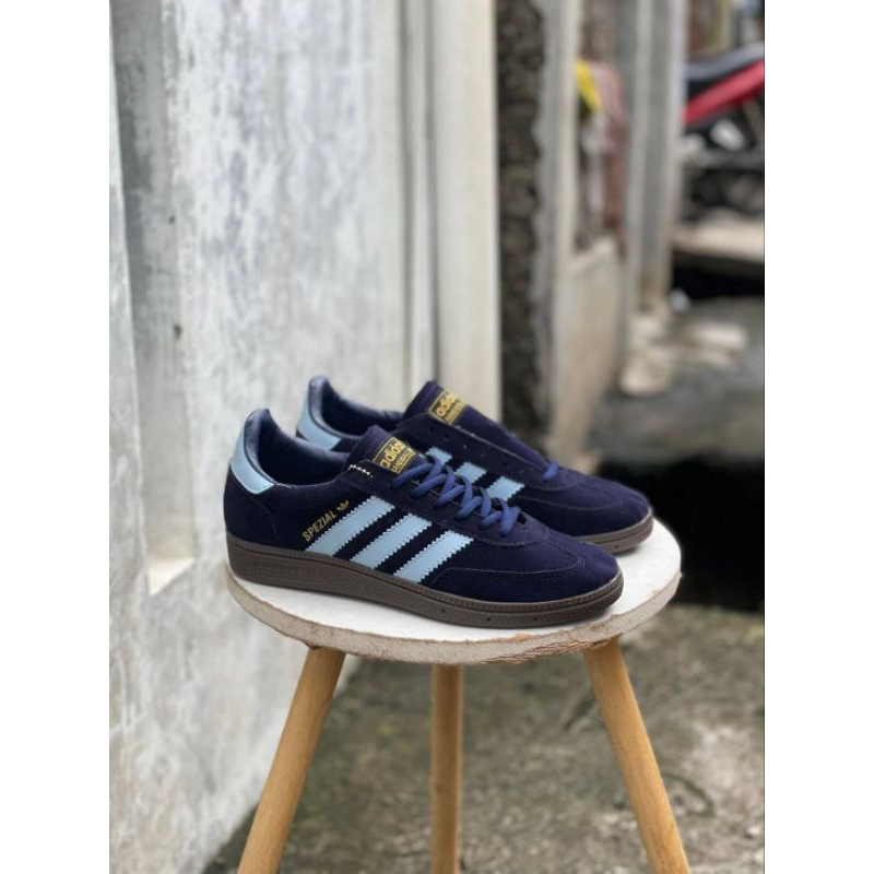premium Sepatu Adidas spezial pria