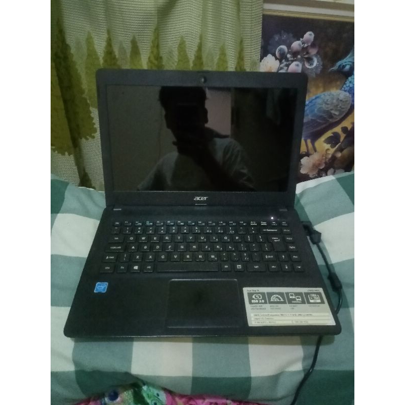 Laptop Acer one 14 Z1402