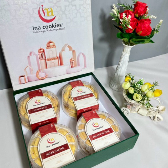 

Hampers - Gable Toples Reguler Isi 4 Ina Cookies kue kering Lebaran Premium