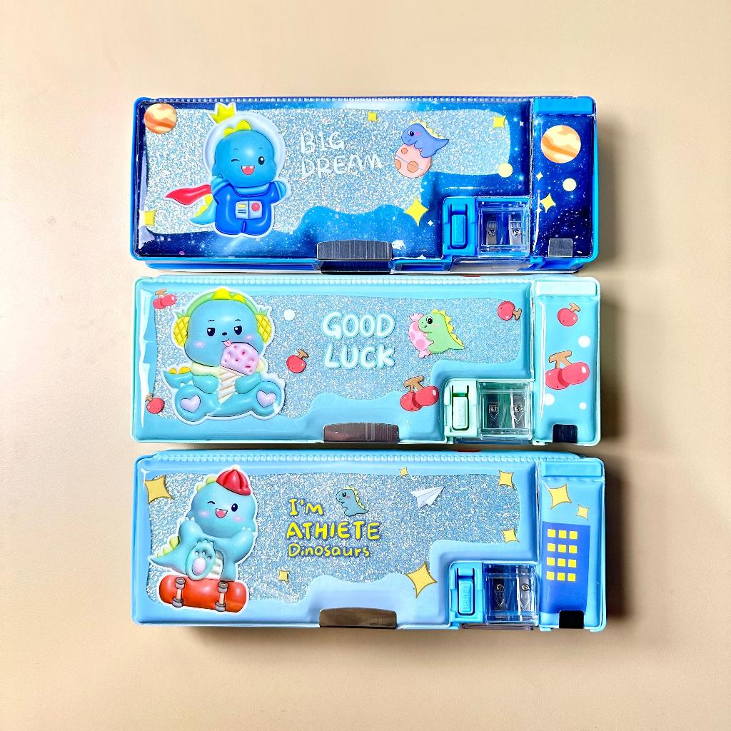 

(PCS) KOTAK PENSIL MAGNET XPM 573-3 RAINBOW DINO / KOTAK PENSIL ANAK