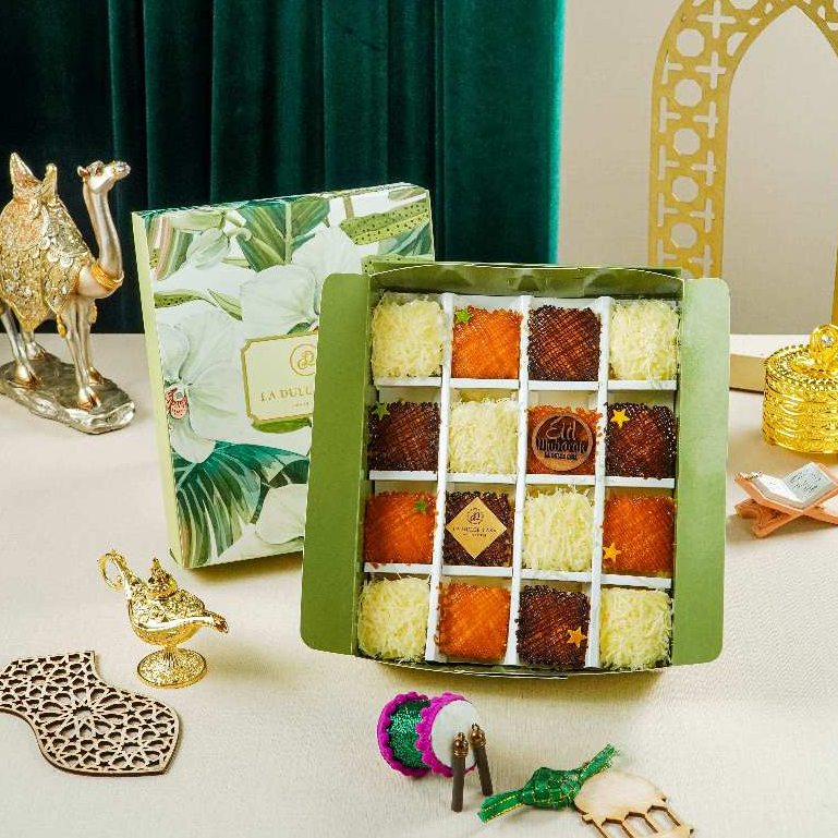 

Sponge cake kue gift hampers birthday lebaran eid mubarak