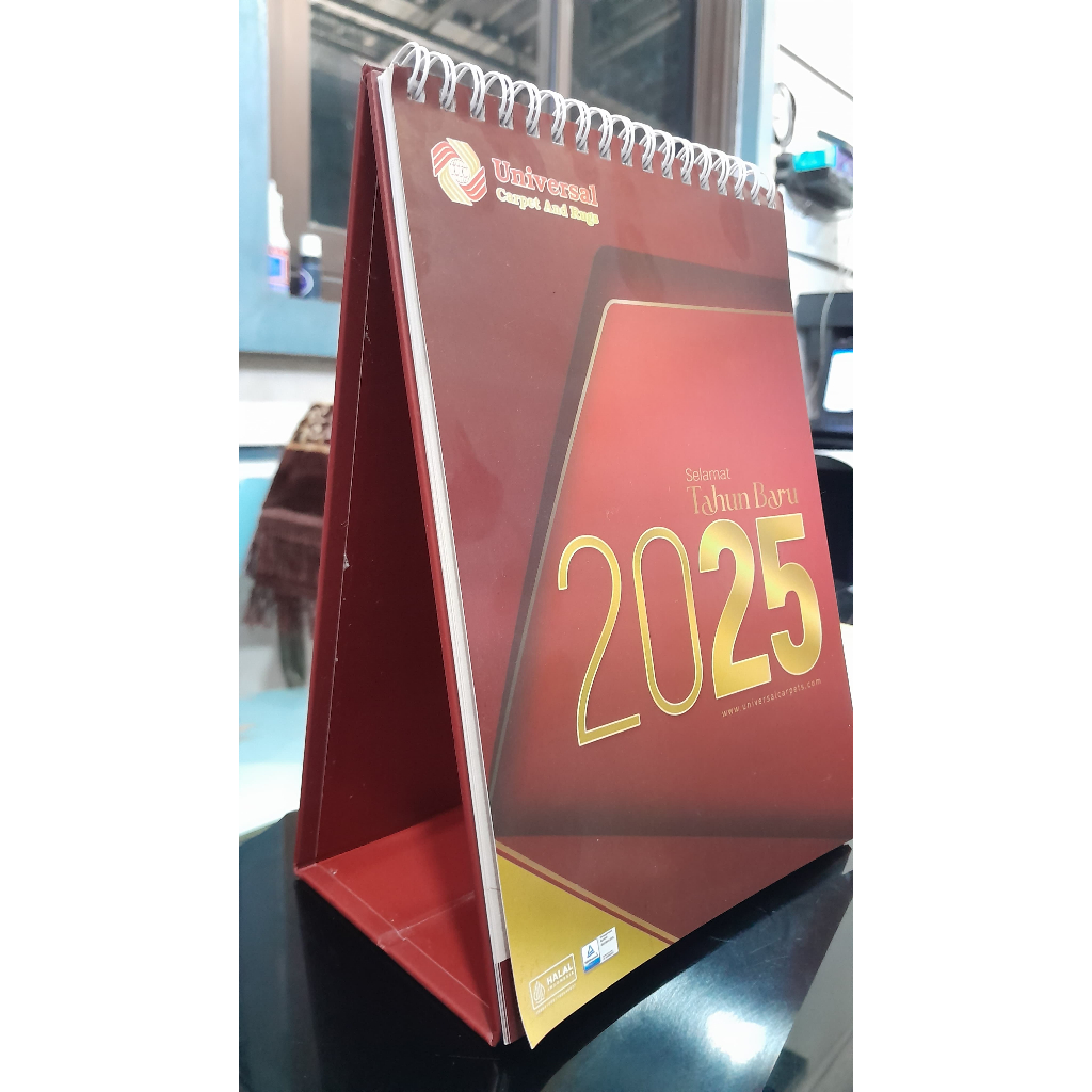 

Kalender Meja Size 15 X 21 Cm