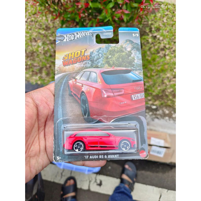 Hot Wheels Hot Wagon - 17 Audi RS 6 Avant
