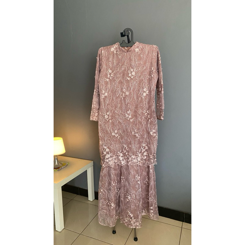 Preloved Dress Brokat