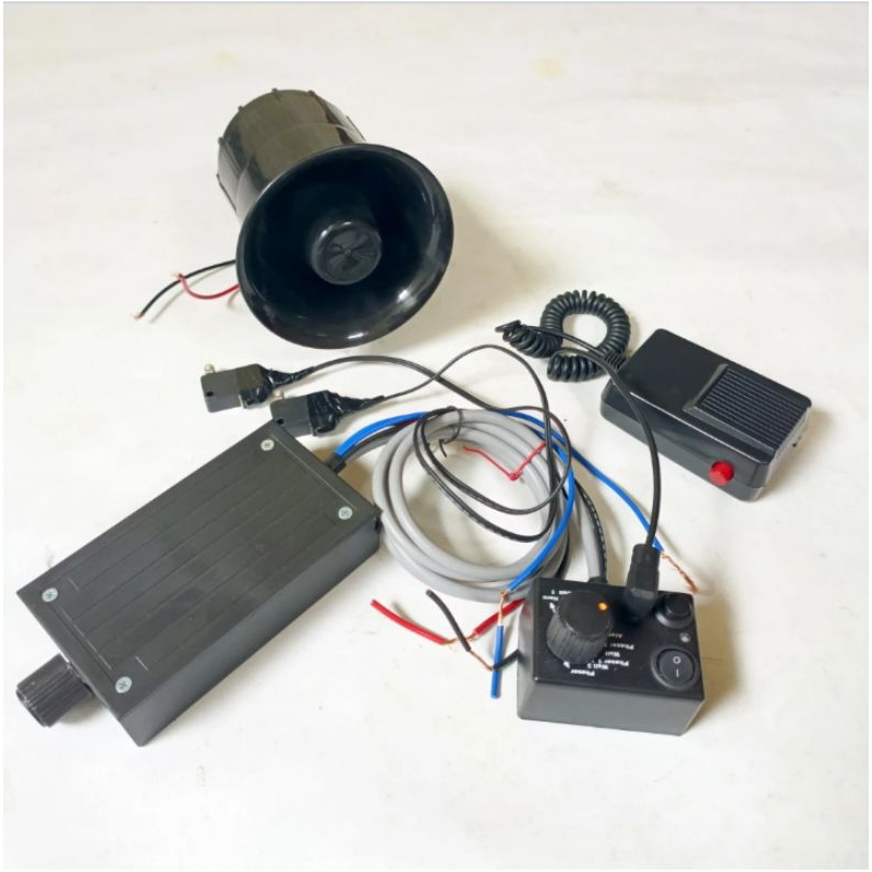 modul sirine patwal 12 suara ada volumenya ada mic nya dengan speaker mini mobil dan motor.