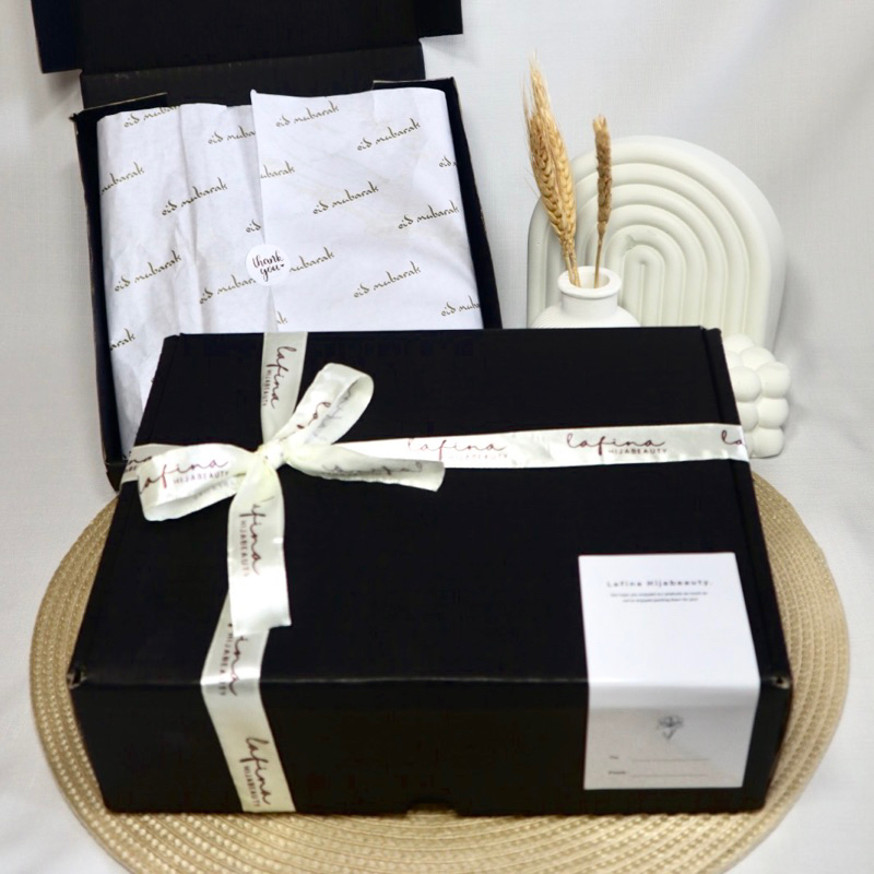 

Hampers hijab by lafina hijabeauty | Hampers Lebaran | Hampers Premium | Hampers box