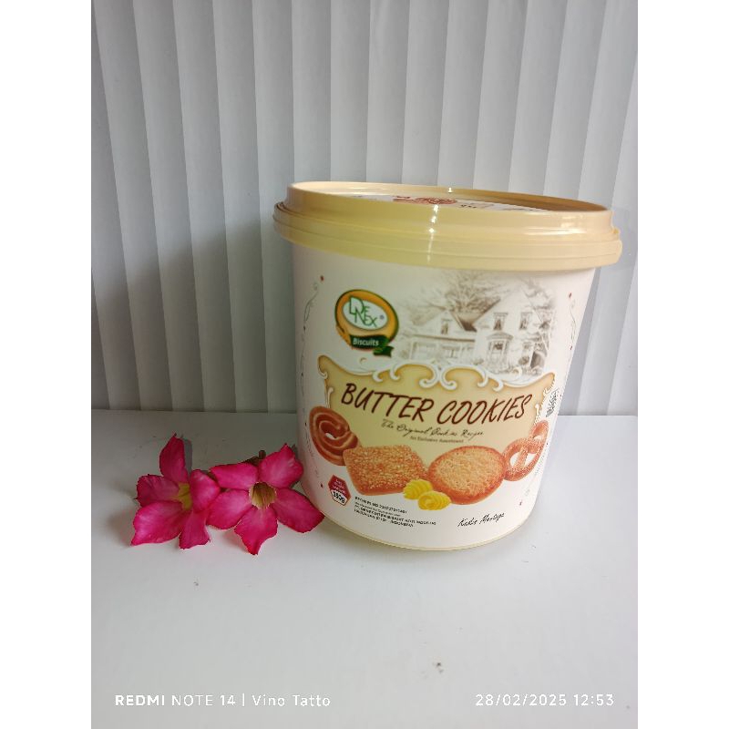 

DENEX BUTTER COOKIES 350gr kemasan kaleng/ kue kering/ kue lebaran / cookies mentega