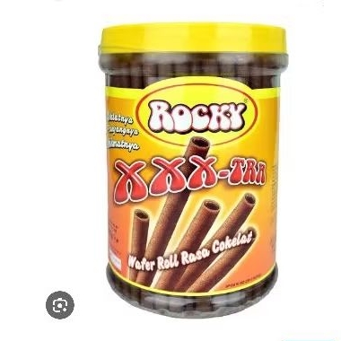 

Biskuit Wafer Roll Cokelat ROCKY Toples 620 gr