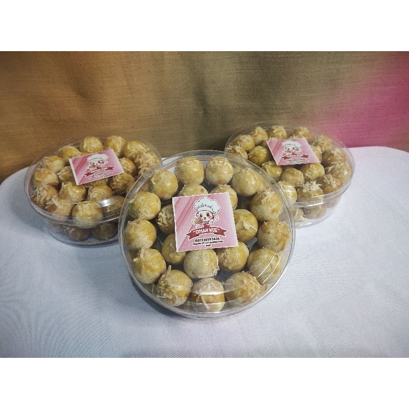 

KUE KERING NASTAR KEJU