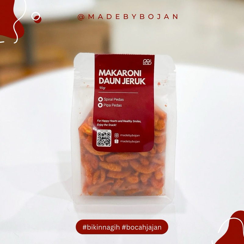 

Makaroni Pedas Daun Jeruk Kemasan Pouch 90 gram - madebybojan