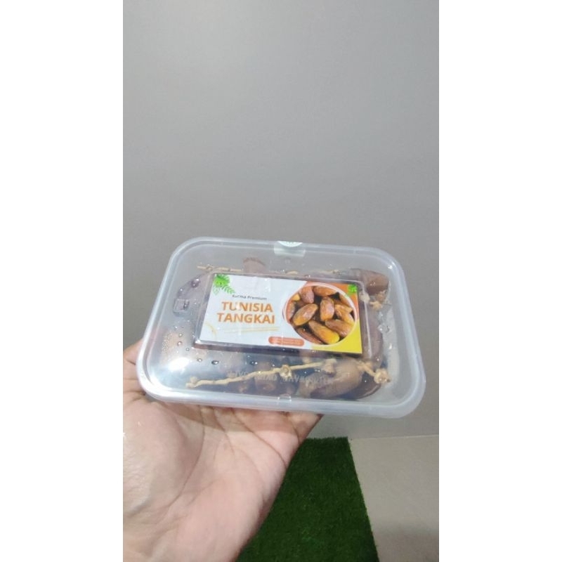 

Kurma Tunisia Tangkai 300 gram Manis Legit