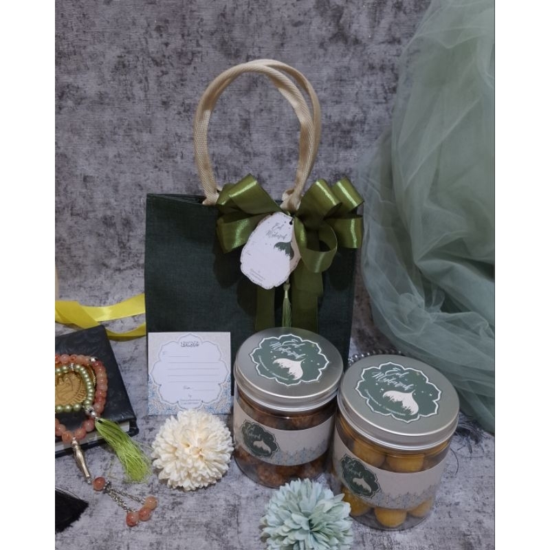 

Hampers 2 Kue Kering Premium Toples 600ml