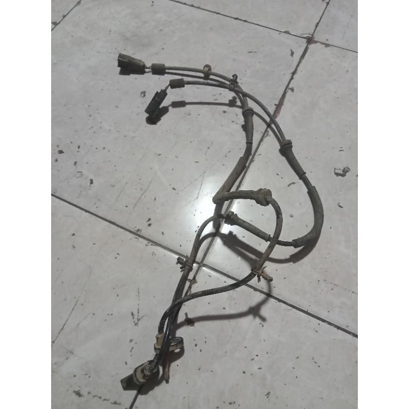 sensor ABS depan Ford fiesta