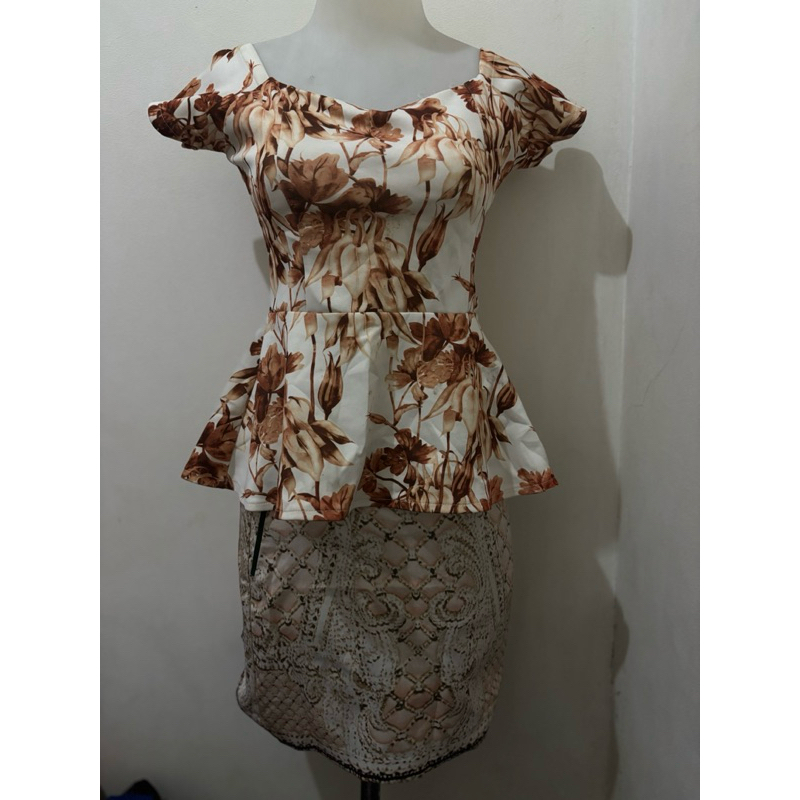 set murah/rok batik/baju wanita/atasan wanita/press body/ukuran s/ukuran m/preloved/bunga/motif