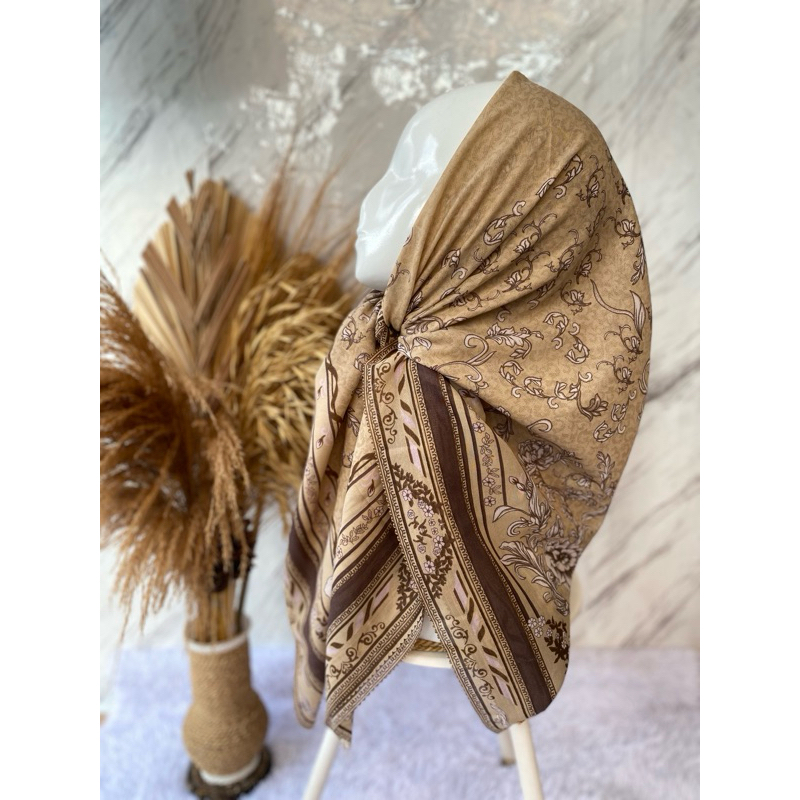 Almira zoya hijab jilbab kerudung segiempat motif