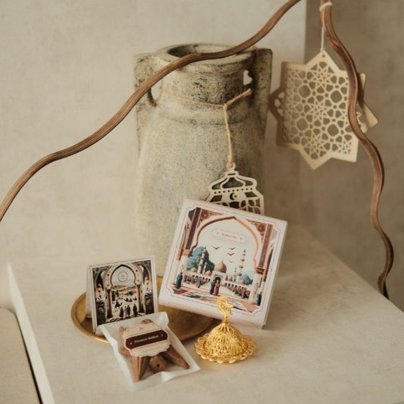 

CYRUS | Lebaran idul fitri hampers eid mubarak cookies parsel parcel bingkisan goodie bag