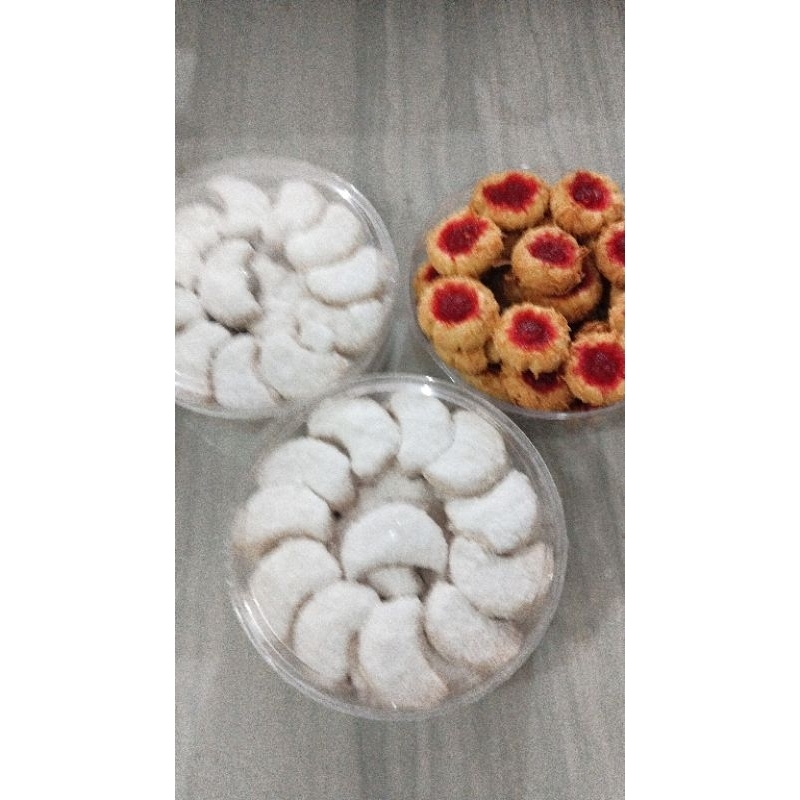 

Thumrin Srowbery Kue Kering Lebaran Selai Strowberi 500g