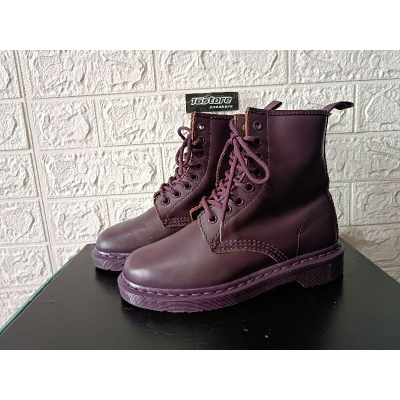 DOCMART  BOOTS  ORIGINAL PRELOVED