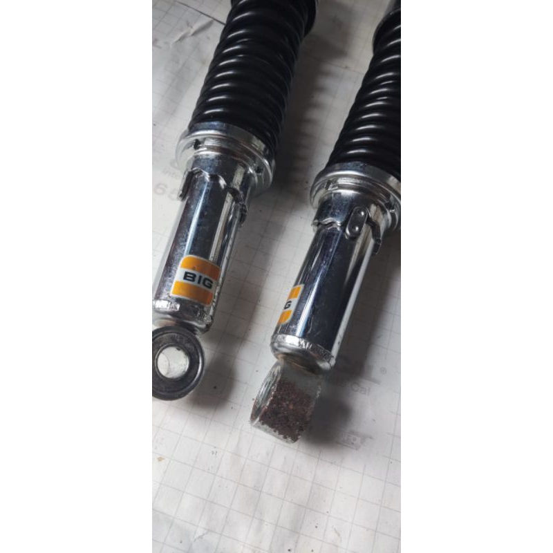Shock belakang suzuki TRS