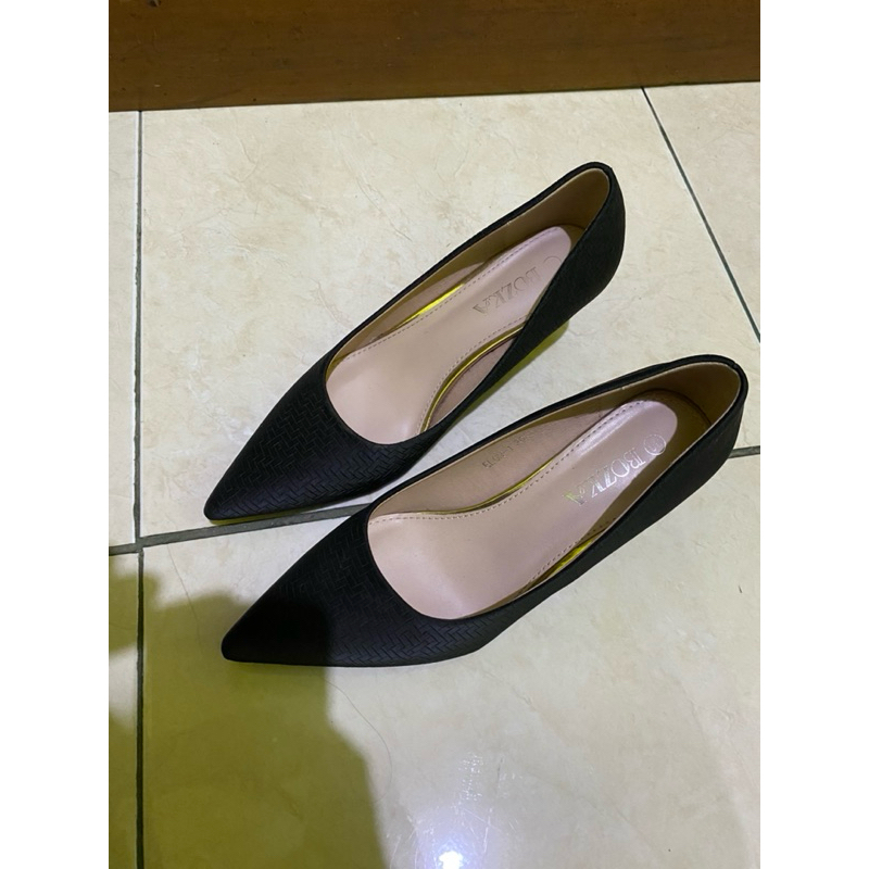 Heels BOZKA 7cm Hitam
